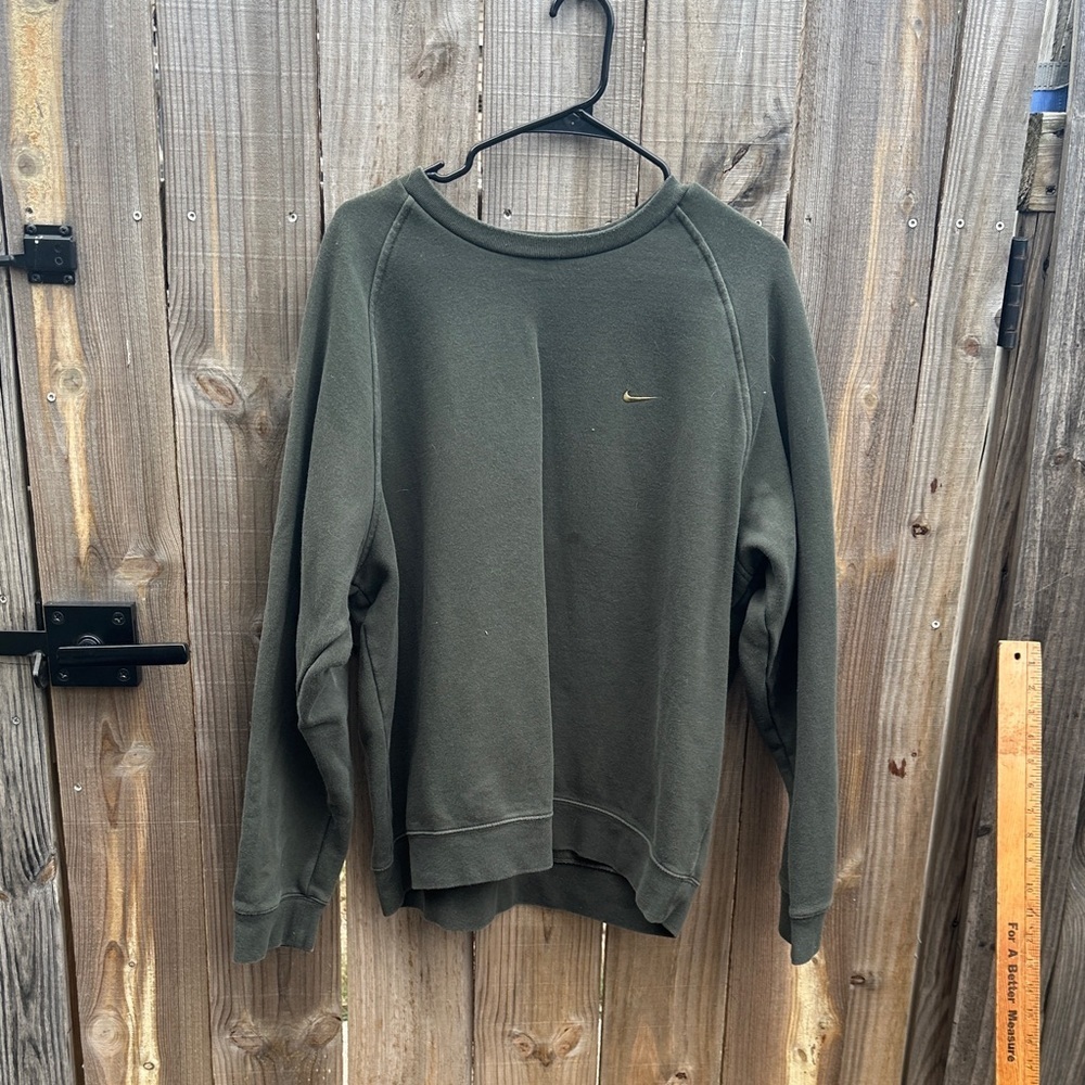 Vintage Nike Embroidered Men's Olive Crewneck Sweatshirt Size Large